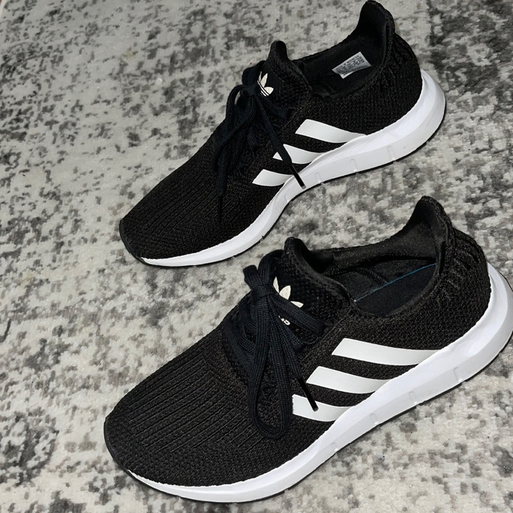 Adidas swift run shoes
